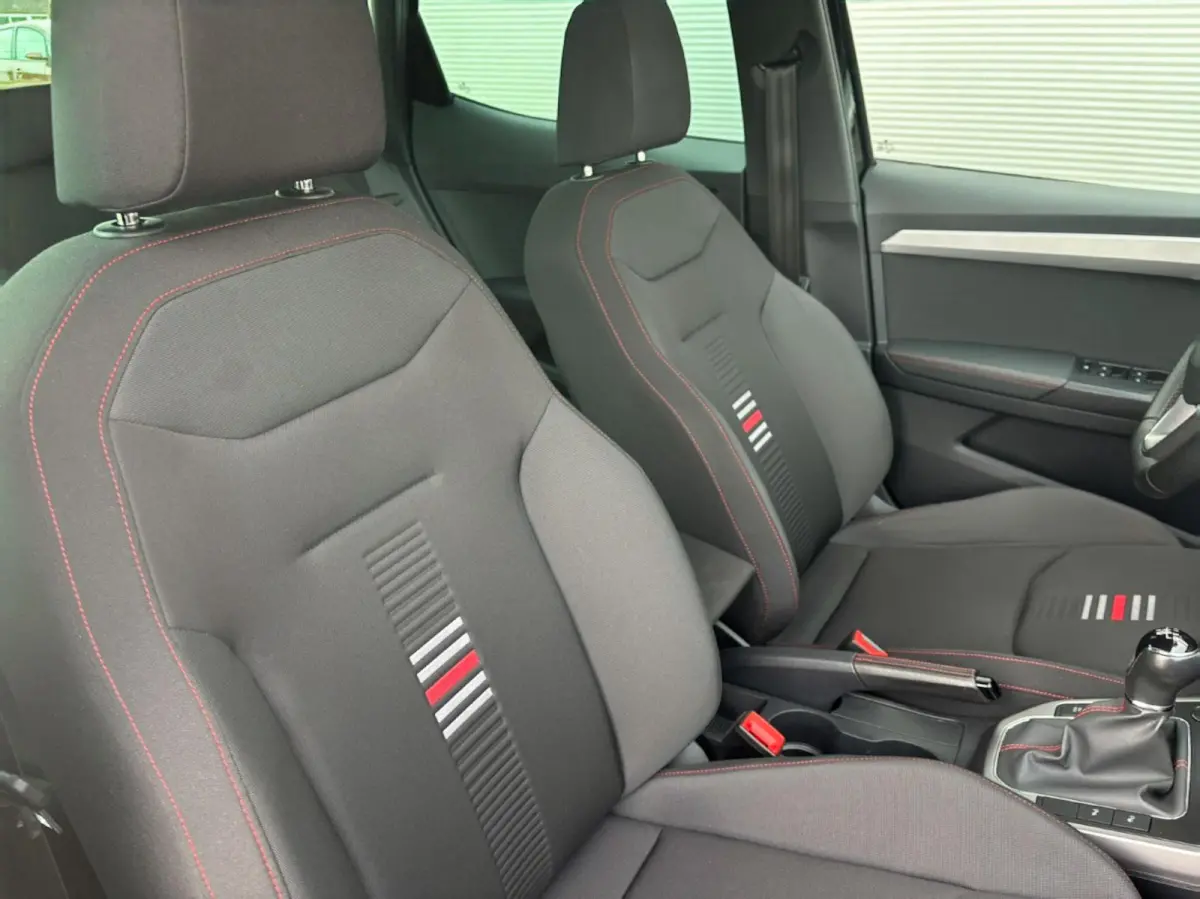 1.0 TSI 95pk FR Business Intense | Navigatie | Camera | Adaptive Cruise