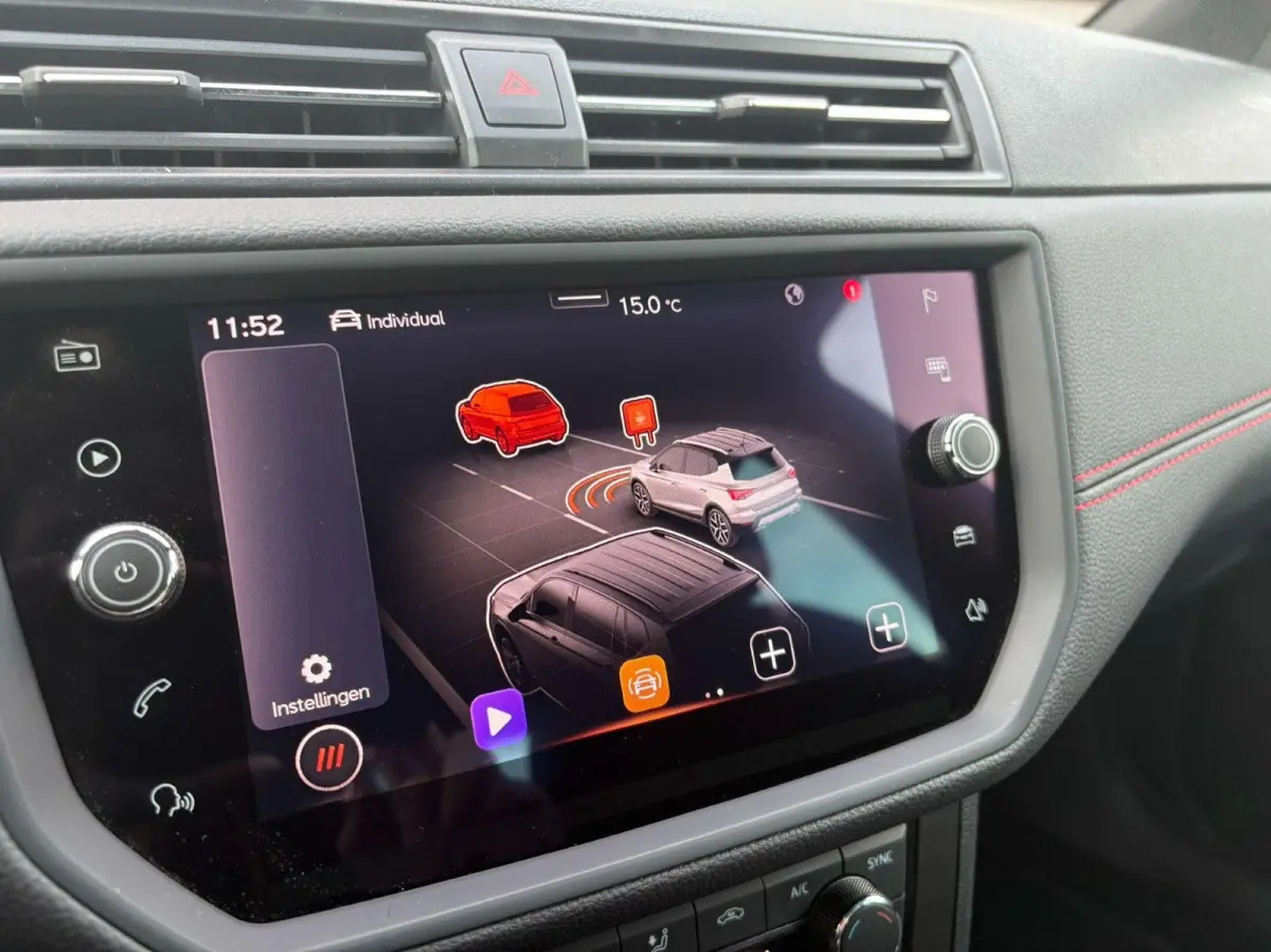 1.0 TSI 95pk FR Business Intense | Navigatie | Camera | Adaptive Cruise