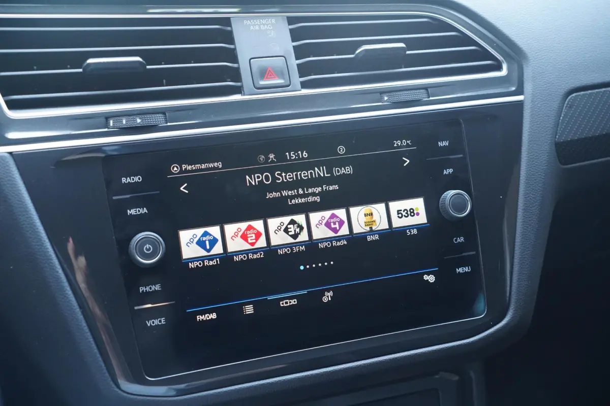 1.4 TSI eHybrid R-Line Business+ NAP SOH 89% Clima Camera 360 Apple Carplay Led koplampen Rijklaar!