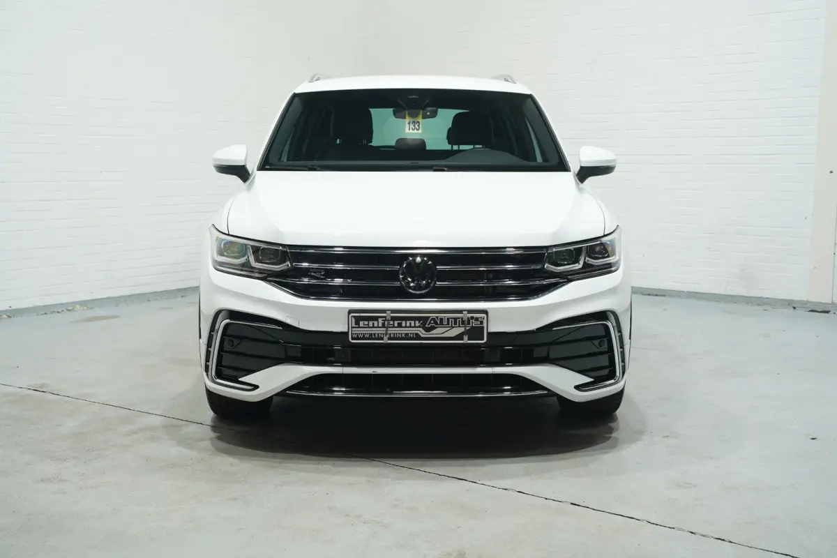 1.4 TSI eHybrid R-Line Business+ NAP SOH 89% Clima Camera 360 Apple Carplay Led koplampen Rijklaar!