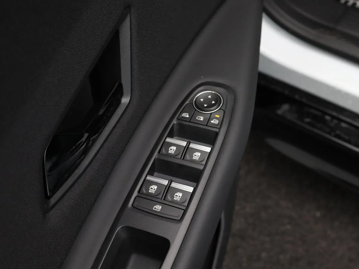 ADVANCE 52 kWh | Stoel- & Stuurverw. | Parkeercamera | Adapt. Cruise |
