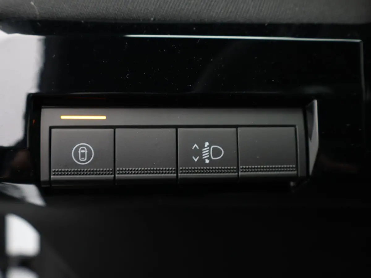 ADVANCE 52 kWh | Stoel- & Stuurverw. | Parkeercamera | Adapt. Cruise |