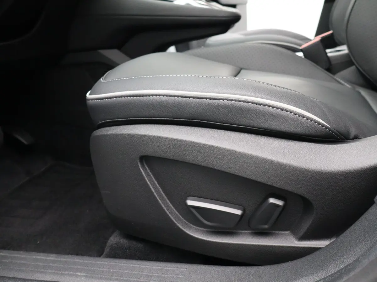 1.8 HEV AT Instyle | Harman Kardon | Lederen Bekl. | Schuif-/kanteldak |