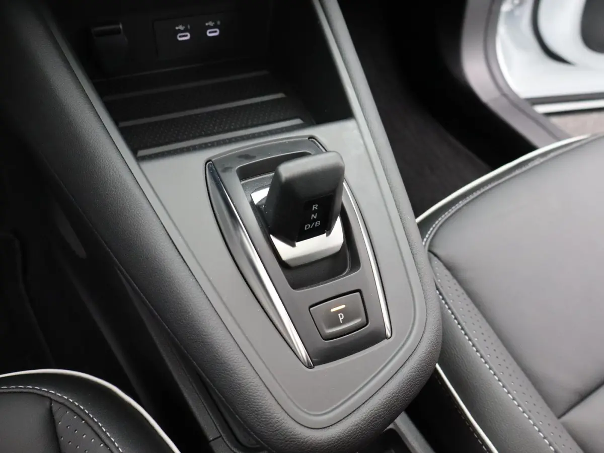 1.8 HEV AT Instyle | Harman Kardon | Lederen Bekl. | Schuif-/kanteldak |