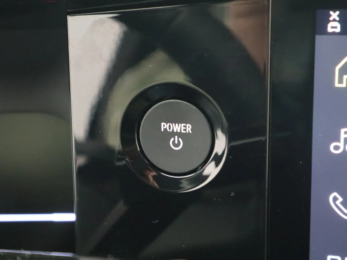 ENGAGE - Launch Edition 40 kWh | Google Navigatie | Parkeercamera |