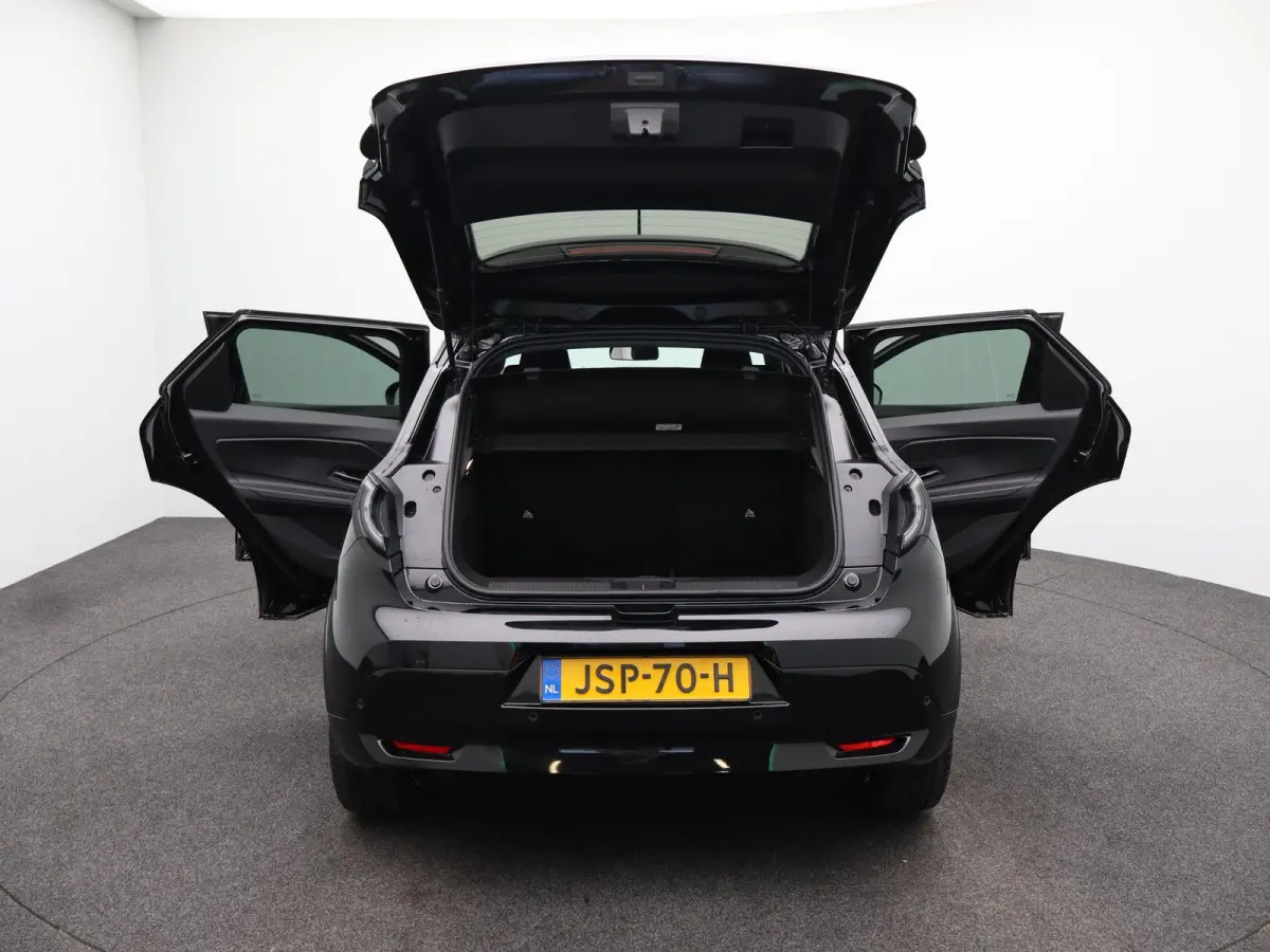 ENGAGE - Launch Edition 40 kWh | Google Navigatie | Parkeercamera |
