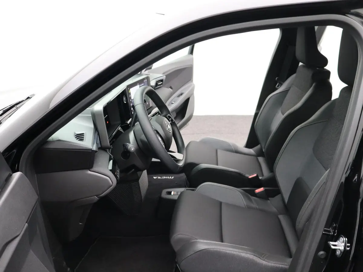 ENGAGE - Launch Edition 40 kWh | Google Navigatie | Parkeercamera |