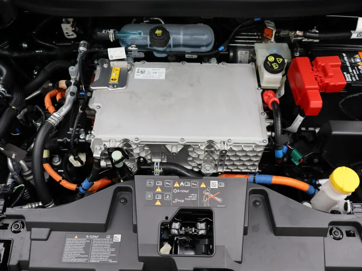 ENGAGE - Launch Edition 40 kWh | Google Navigatie | Parkeercamera |