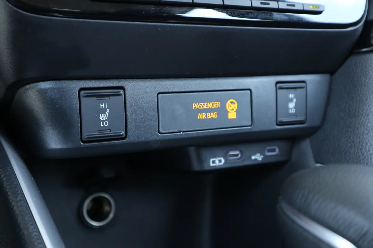 1.5 Centre-line Clima / Camera / Cruise / Apple-Anroid / ST-Verwarming / LM-Velgen