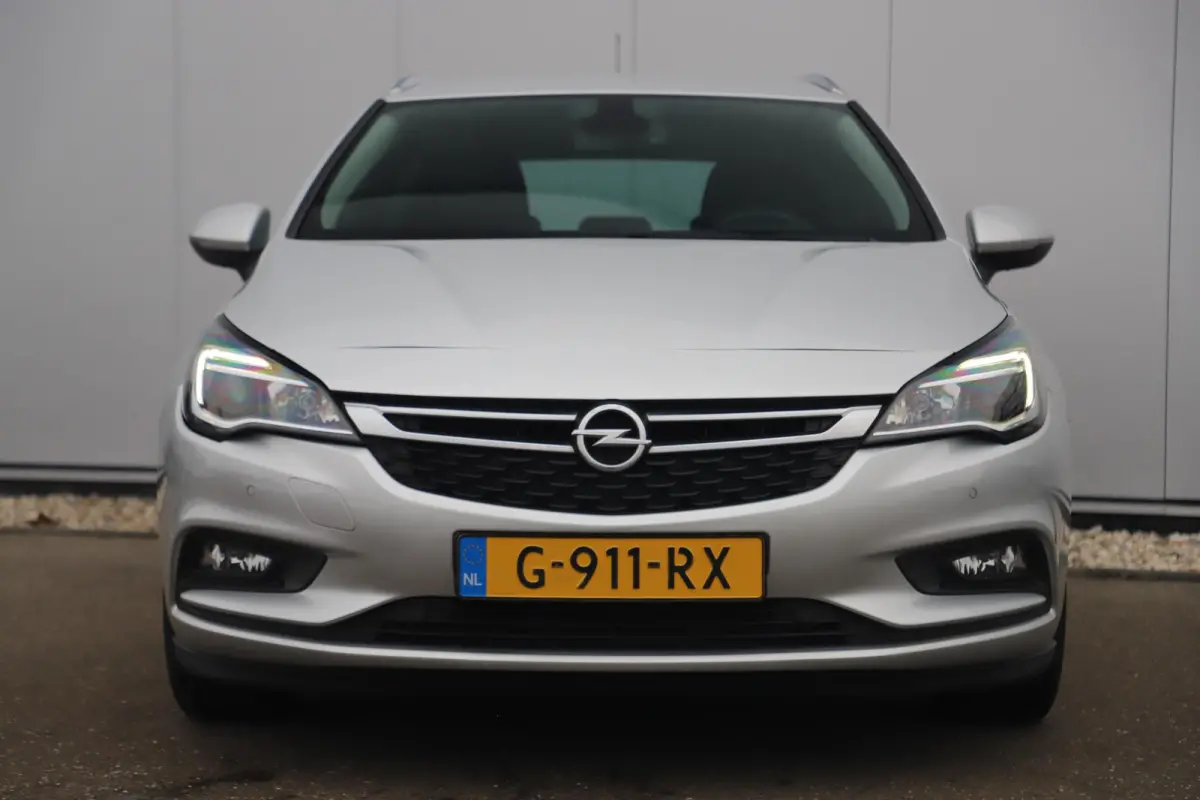 1.0 Turbo 120 Jaar Edition 16 inch Navigatie Carplay Android Clima Cruise Parkeersensor Getint Glas