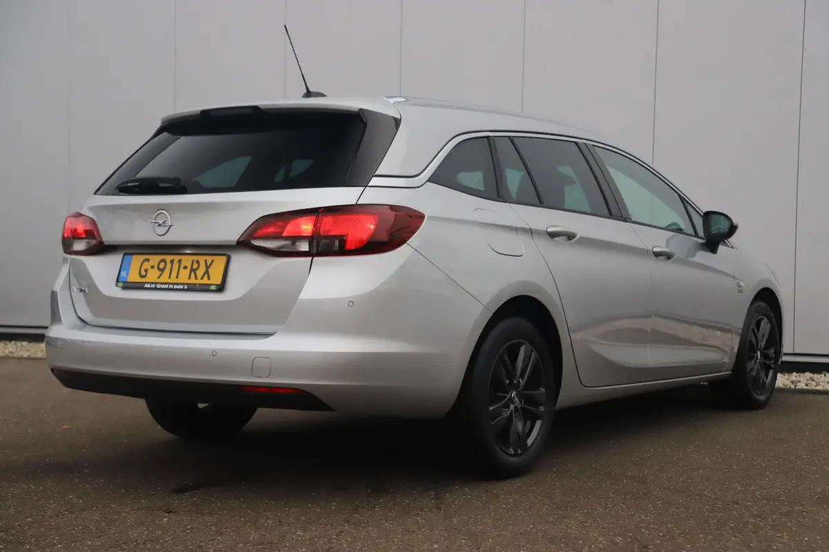 1.0 Turbo 120 Jaar Edition 16 inch Navigatie Carplay Android Clima Cruise Parkeersensor Getint Glas