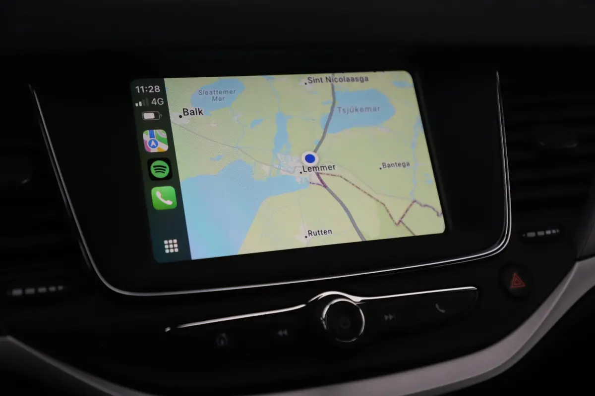 1.0 Turbo 120 Jaar Edition 16 inch Navigatie Carplay Android Clima Cruise Parkeersensor Getint Glas