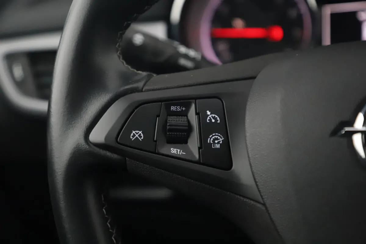 1.0 Turbo 120 Jaar Edition 16 inch Navigatie Carplay Android Clima Cruise Parkeersensor Getint Glas