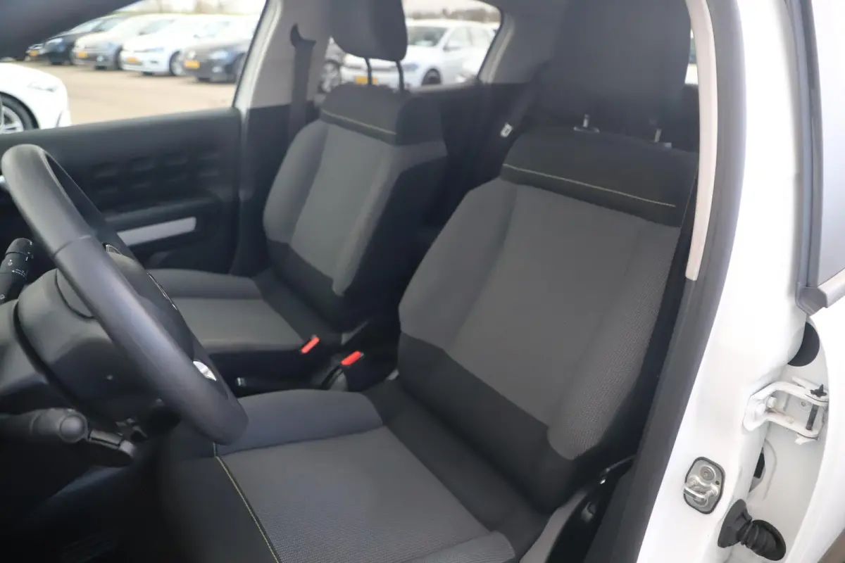 1.2 PureTech Feel Nieuwe DB Riem! Navigatie Carplay Android Clima Cruise Parkeersensor Lane Assist