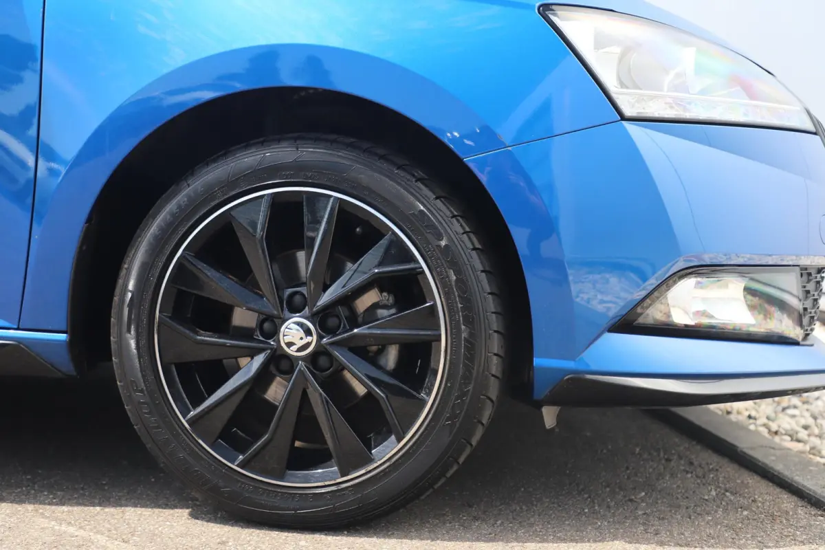 1.0 TSI Monte Carlo 95PK Trekhaak 16 inch LMV Navigatie Clima Cruise Parkeersensor
