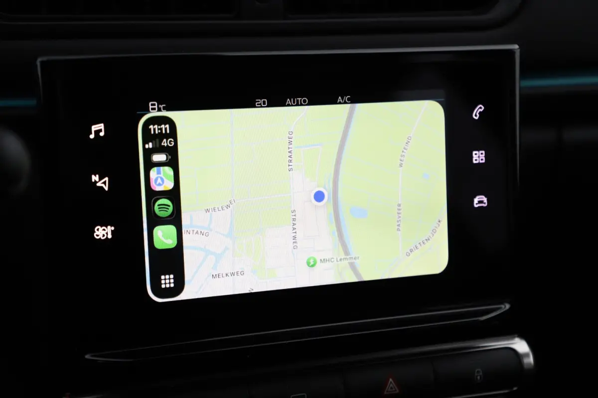 1.2 PureTech Shine Navigatie Achteruitrijcamera 17 inch LMV Carplay Android Climate Cruise Control Rijstrooksensor Parkeersensor