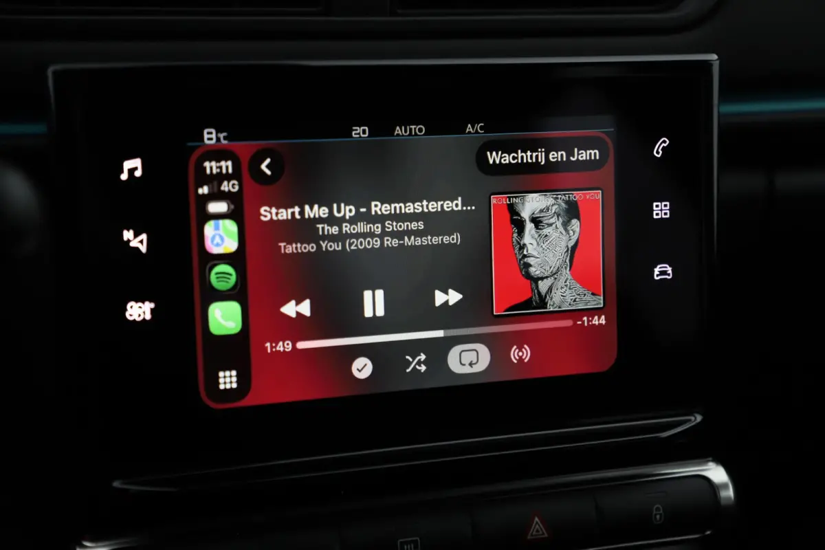 1.2 PureTech Shine Navigatie Achteruitrijcamera 17 inch LMV Carplay Android Climate Cruise Control Rijstrooksensor Parkeersensor
