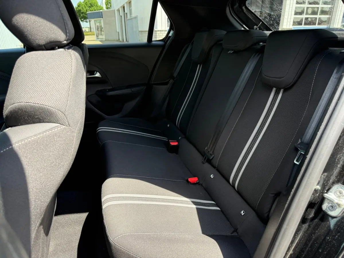 1.2 Turbo Hybrid GS Achteruitrijcamera | Keyless | Dode hoek detectie | Cruise control | Apple carplay & Android auto