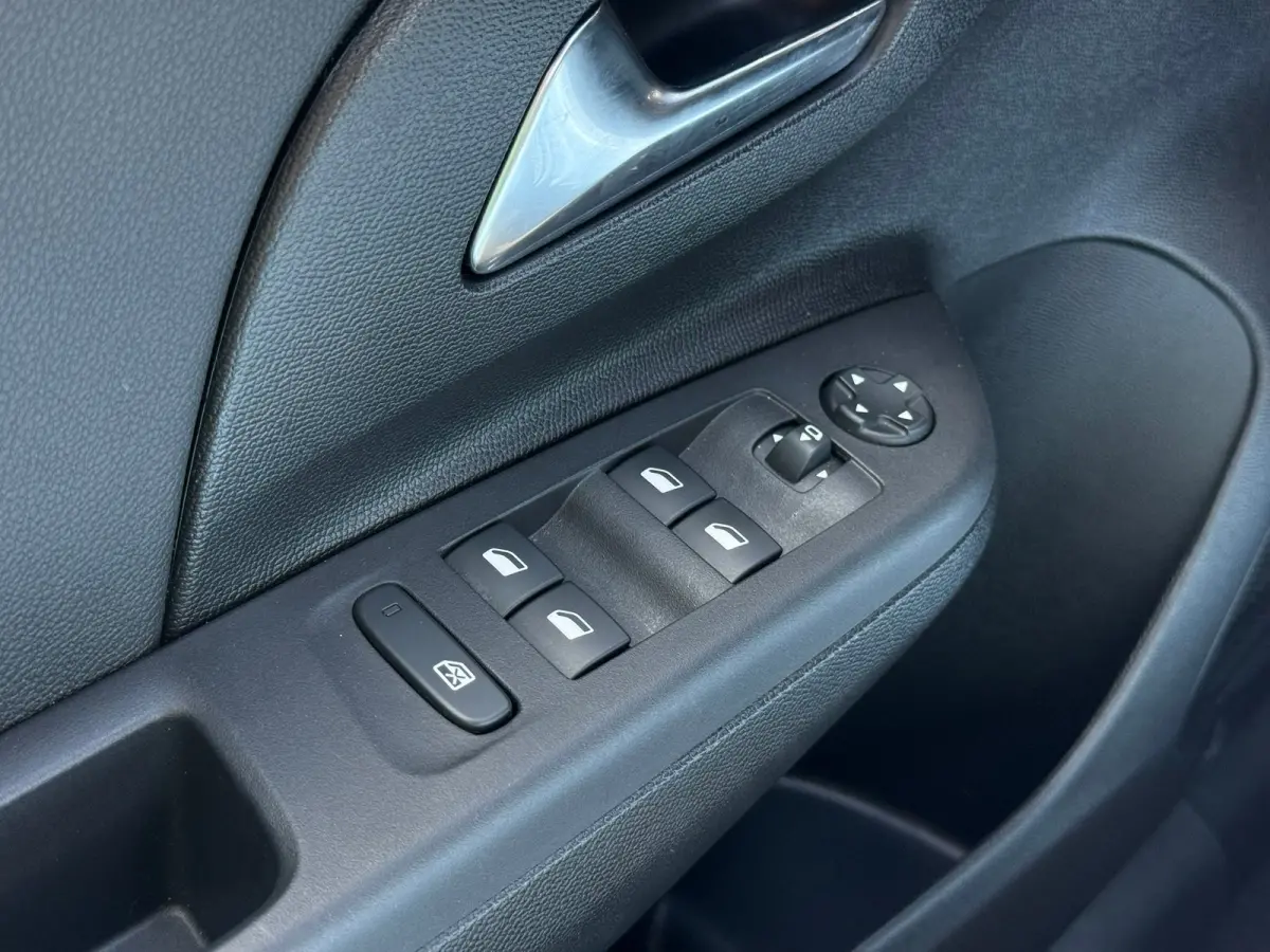 1.2 Turbo Hybrid GS Achteruitrijcamera | Keyless | Dode hoek detectie | Cruise control | Apple carplay & Android auto
