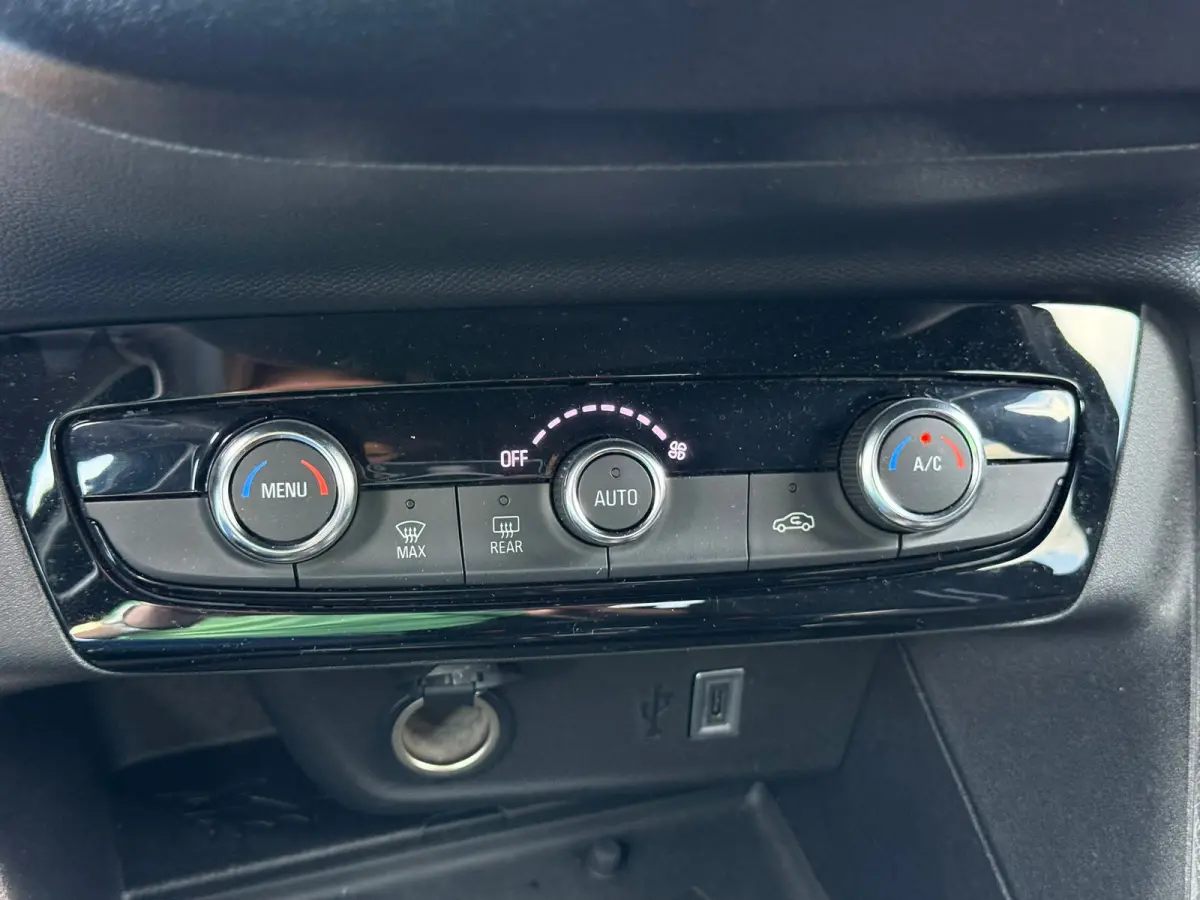 1.2 Turbo Hybrid GS Achteruitrijcamera | Keyless | Dode hoek detectie | Cruise control | Apple carplay & Android auto