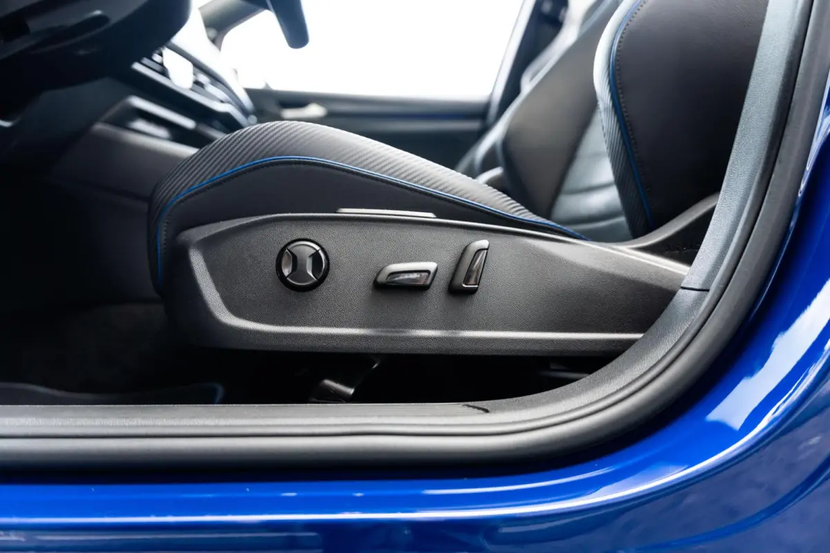 2.0 TSI R 4Motion Performance Akrapovic HUD