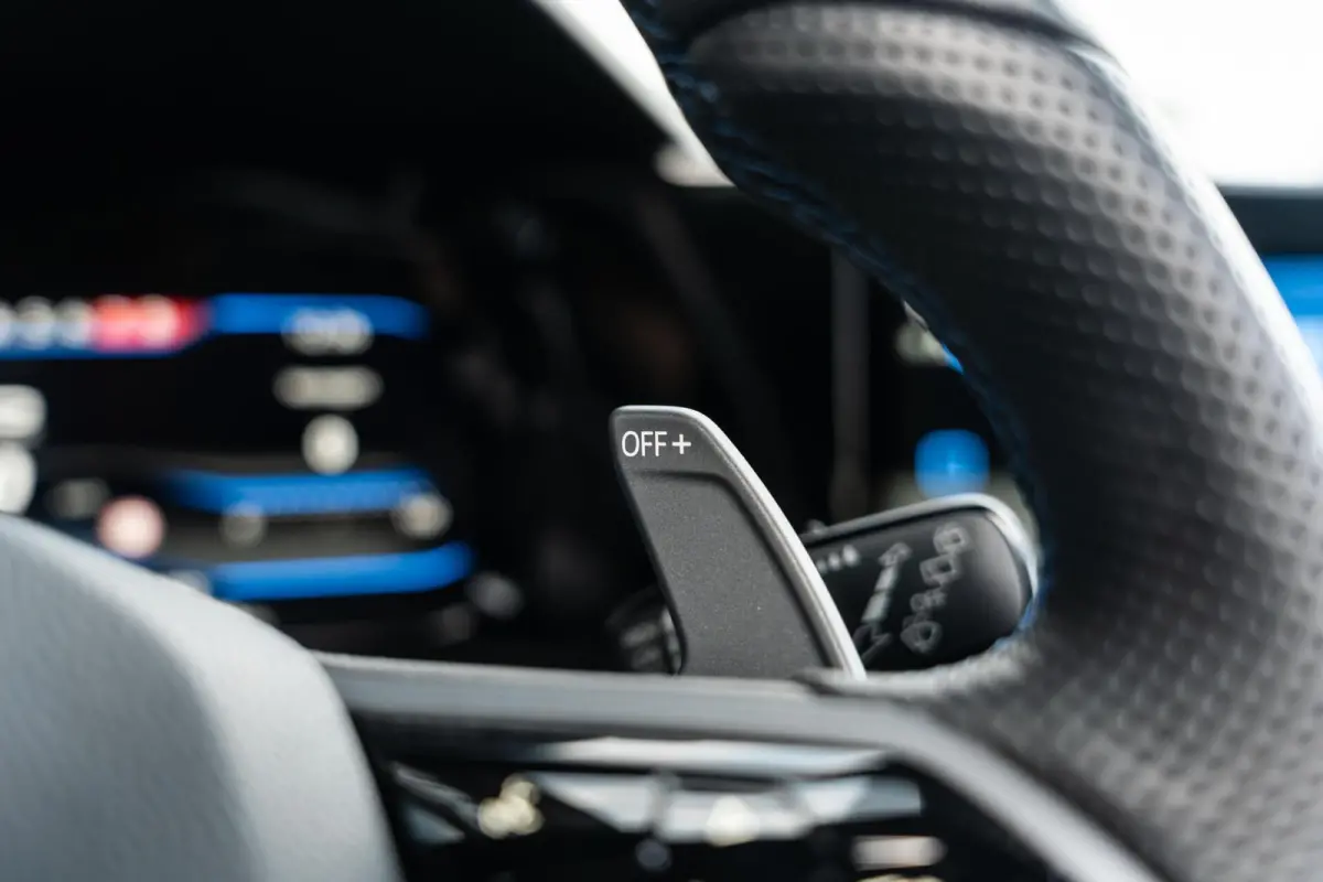 2.0 TSI R 4Motion Performance Akrapovic HUD