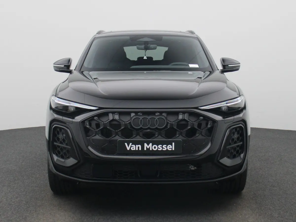 2.0 TFSI e-hybrid quattro S edition Competition Navigatie | Panorama-glasdak | Trekhaak | B&O | 21"LM Velgen | Stoelventilatie | Airco