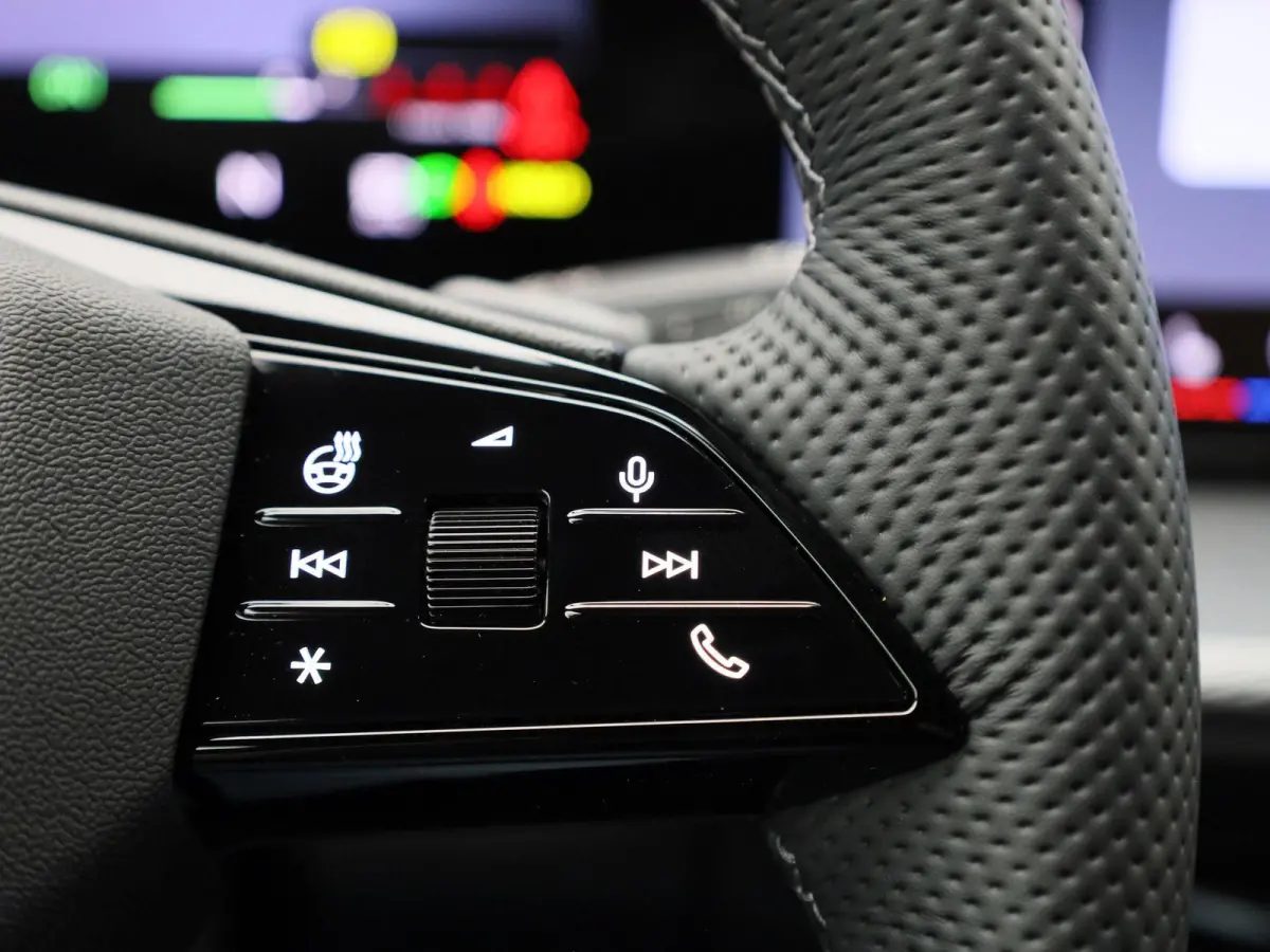 2.0 TFSI e-hybrid quattro S edition Competition Navigatie | Panorama-glasdak | Trekhaak | B&O | 21"LM Velgen | Stoelventilatie | Airco