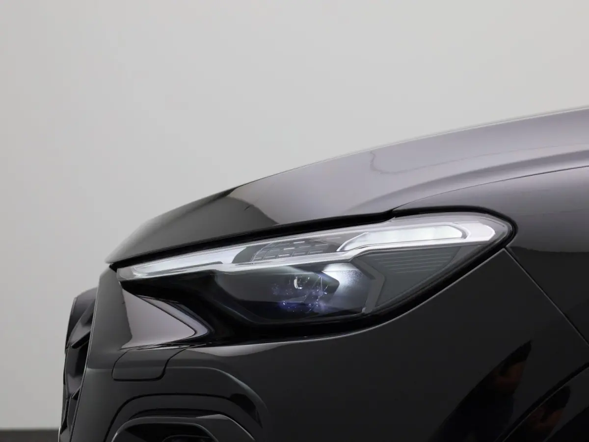 2.0 TFSI e-hybrid quattro S edition Competition Navigatie | Panorama-glasdak | Trekhaak | B&O | 21"LM Velgen | Stoelventilatie | Airco