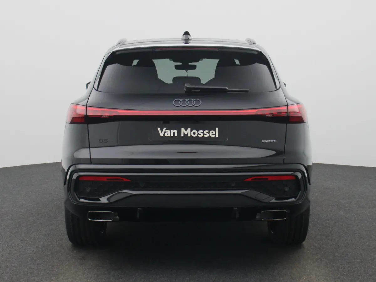 2.0 TFSI e-hybrid quattro S edition Competition Navigatie | Panorama-glasdak | Trekhaak | B&O | 21"LM Velgen | Stoelventilatie | Airco
