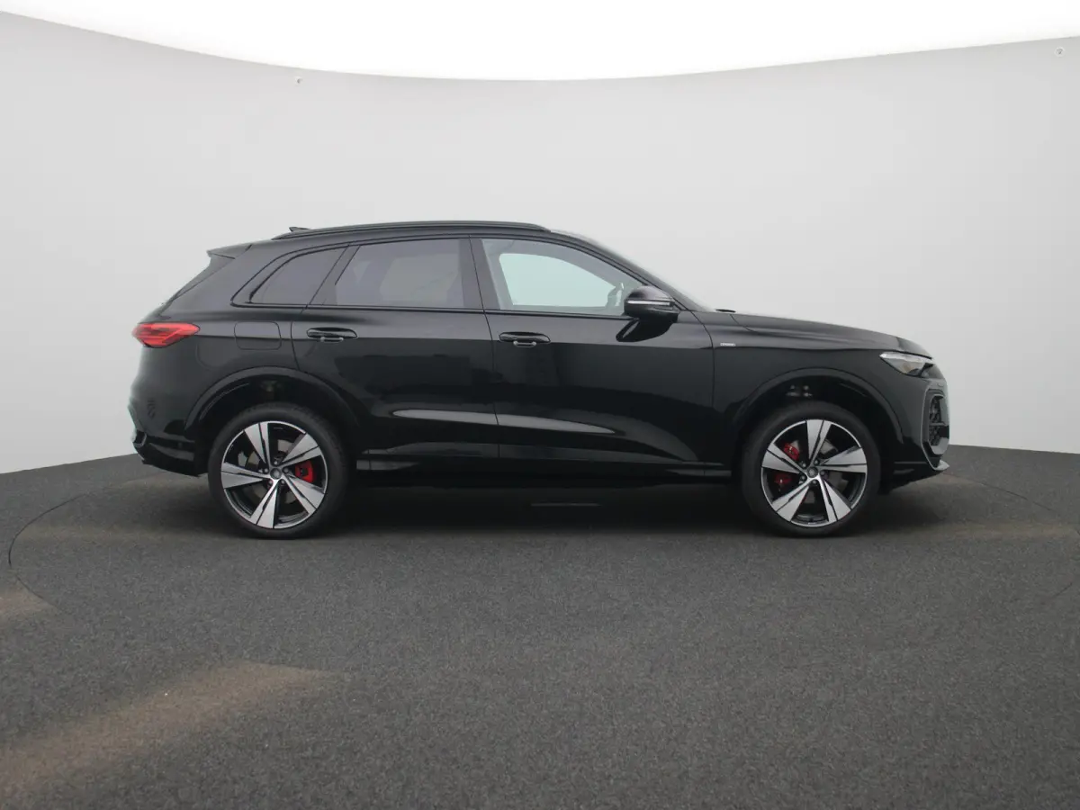 2.0 TFSI e-hybrid quattro S edition Competition Navigatie | Panorama-glasdak | Trekhaak | B&O | 21"LM Velgen | Stoelventilatie | Airco