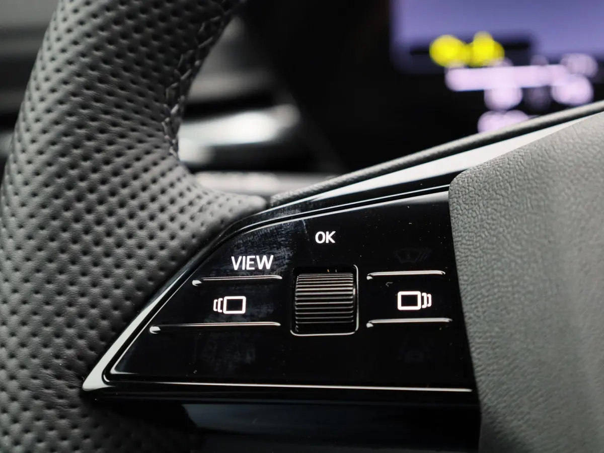 2.0 TFSI e-hybrid quattro S edition Competition Navigatie | Panorama-glasdak | Trekhaak | B&O | 21"LM Velgen | Stoelventilatie | Airco