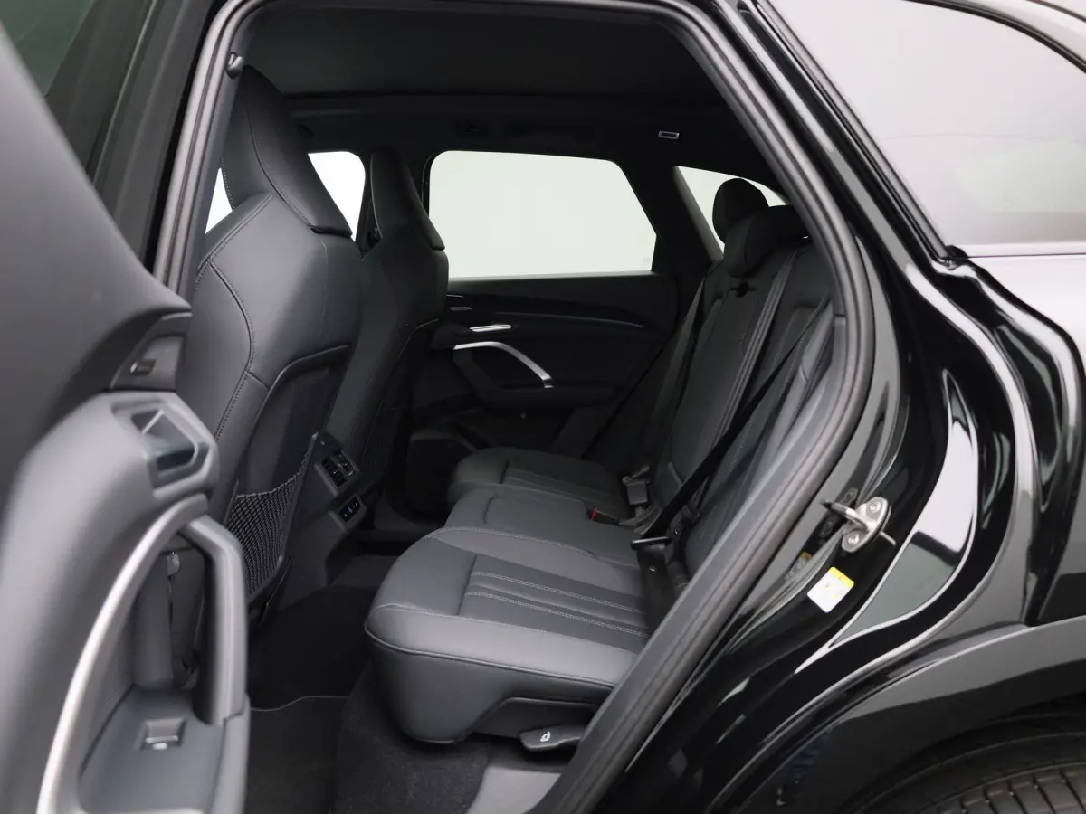 2.0 TFSI e-hybrid quattro S edition Competition Navigatie | Panorama-glasdak | Trekhaak | B&O | 21"LM Velgen | Stoelventilatie | Airco