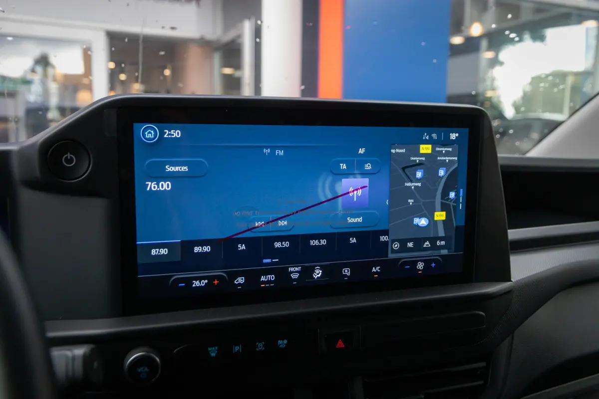 L2H1 Trend | Trekhaak+2300kg trekgewicht! | Cruise control | Navi | Camera | LED | Direct leverbaar! | Achteruitrijcamera - digitaal | Cruisecontrolsysteem (Cruisecontrol) | Koplamp LED