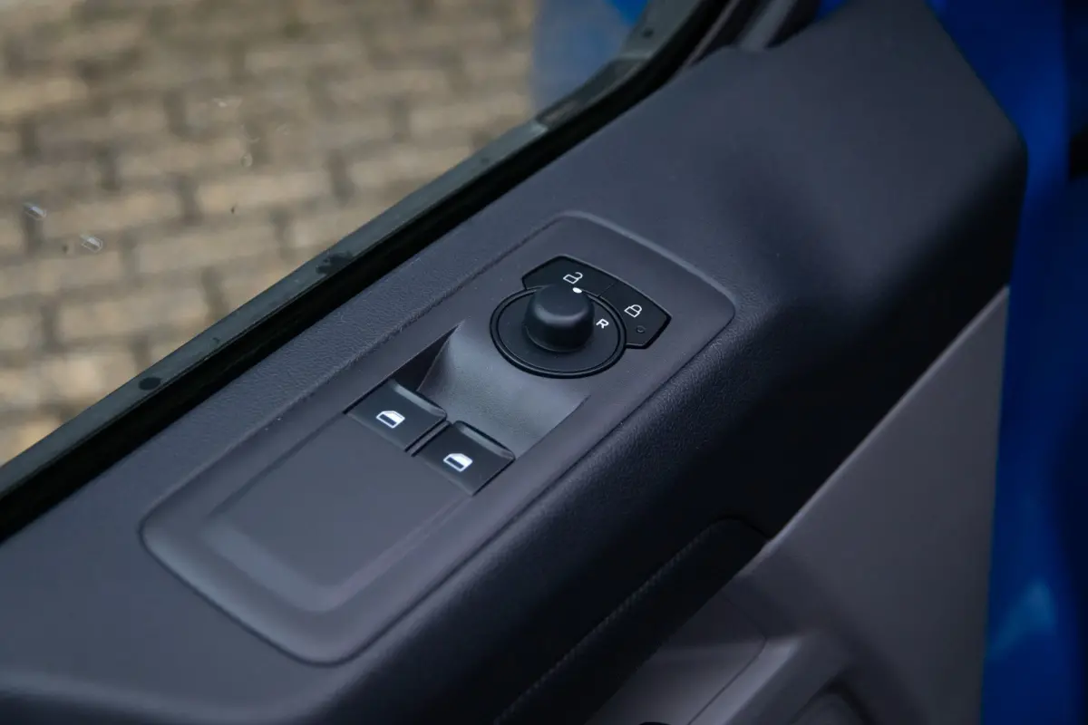 L2H1 Trend | Trekhaak+2300kg trekgewicht! | Cruise control | Navi | Camera | LED | Direct leverbaar! | Achteruitrijcamera - digitaal | Cruisecontrolsysteem (Cruisecontrol) | Koplamp LED