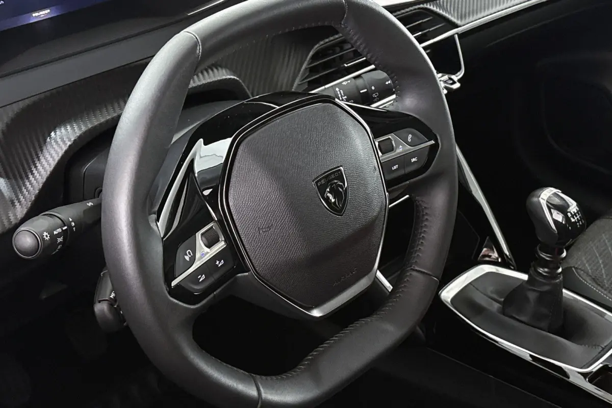1.2 PureTech 100 Allure Apple CarPlay Climate Control