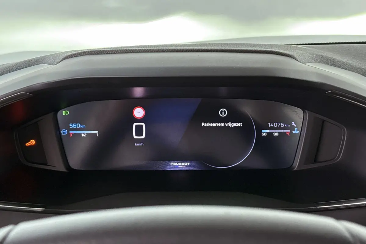 1.2 PureTech 100 Allure Apple CarPlay Climate Control