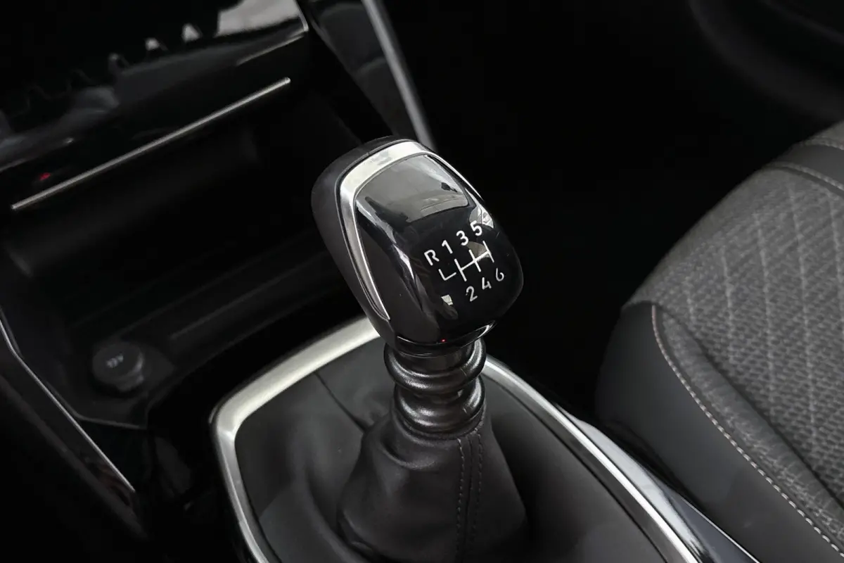 1.2 PureTech 100 Allure Apple CarPlay Climate Control