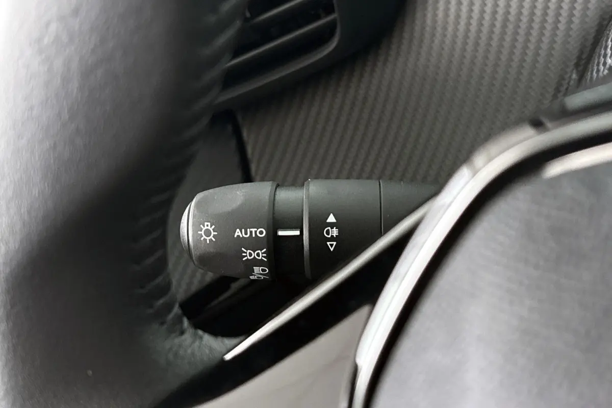 1.2 PureTech 100 Allure Apple CarPlay Climate Control