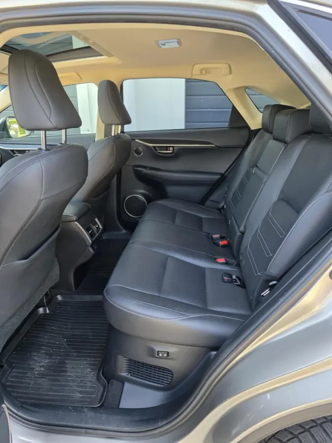 300h AWD President Line 2019 facelift