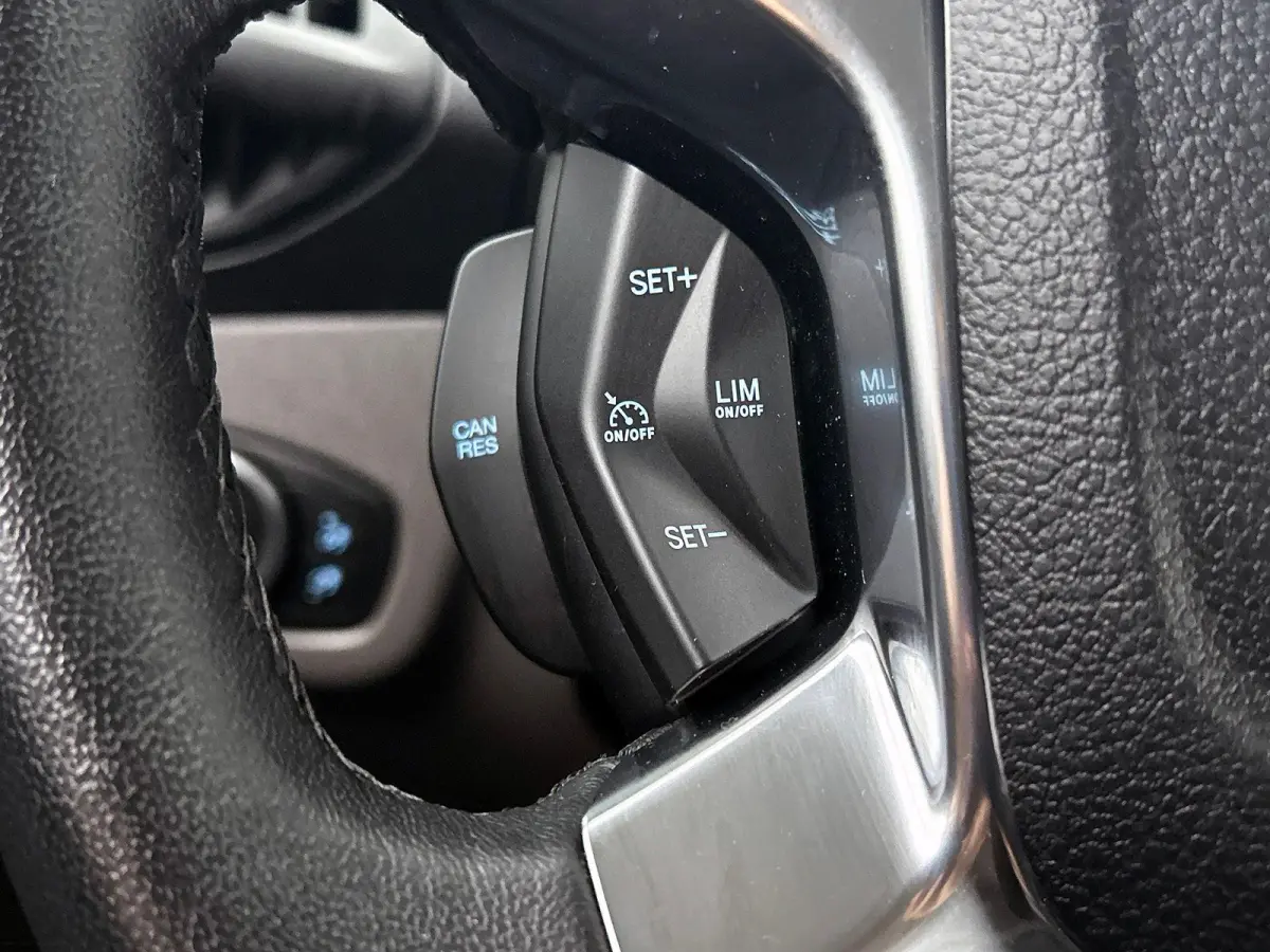 1.5 EcoBlue Automaat L2 Trend Navigatie Airco Parkeersensoren Cruise Control 3Zits Camera DAB+