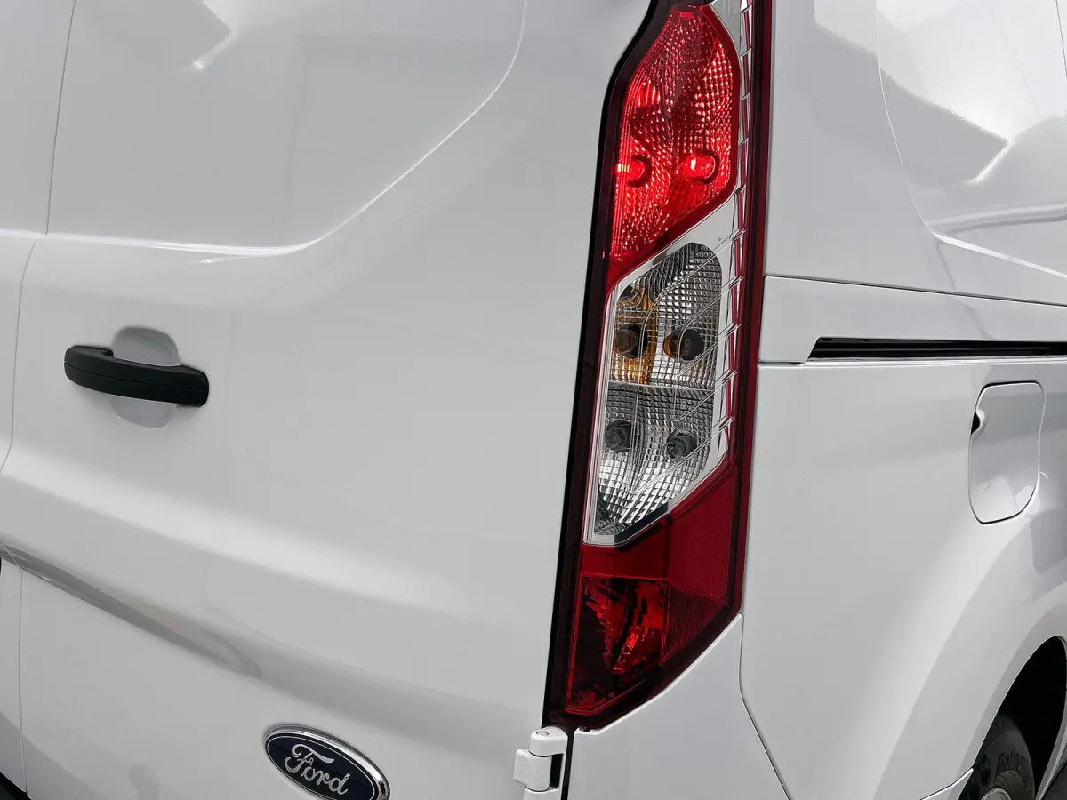 1.5 EcoBlue Automaat L2 Trend Navigatie Airco Parkeersensoren Cruise Control 3Zits Camera DAB+