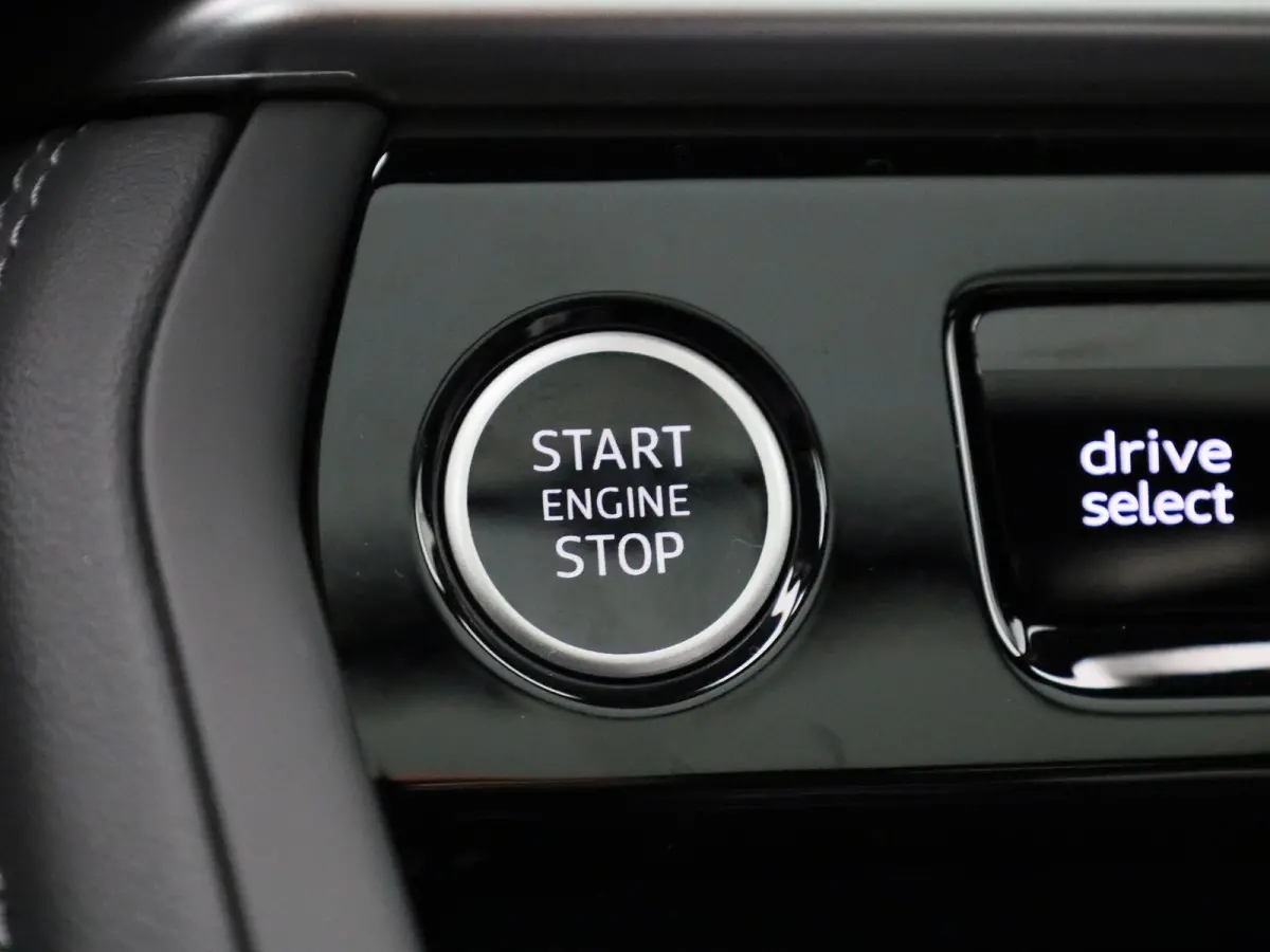 2.0 TFSI e-hybrid quattro S edition Competition Navigatie | Panorama Glasdak | Trekhaak | 21" Lm Velgen | Stoelventilatie | B&O | Airco