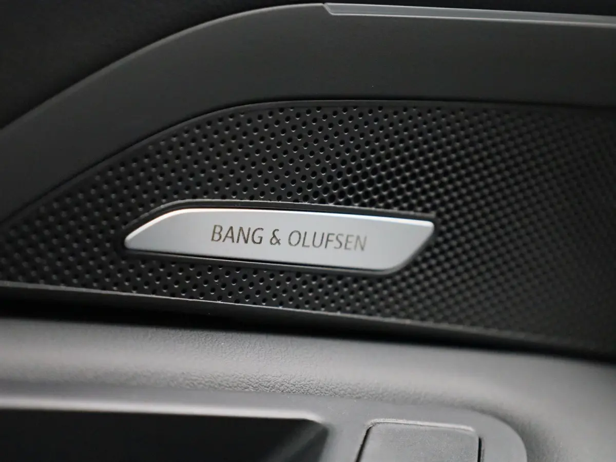 2.0 TFSI e-hybrid quattro S edition Competition Navigatie | Panorama Glasdak | Trekhaak | 21" Lm Velgen | Stoelventilatie | B&O | Airco