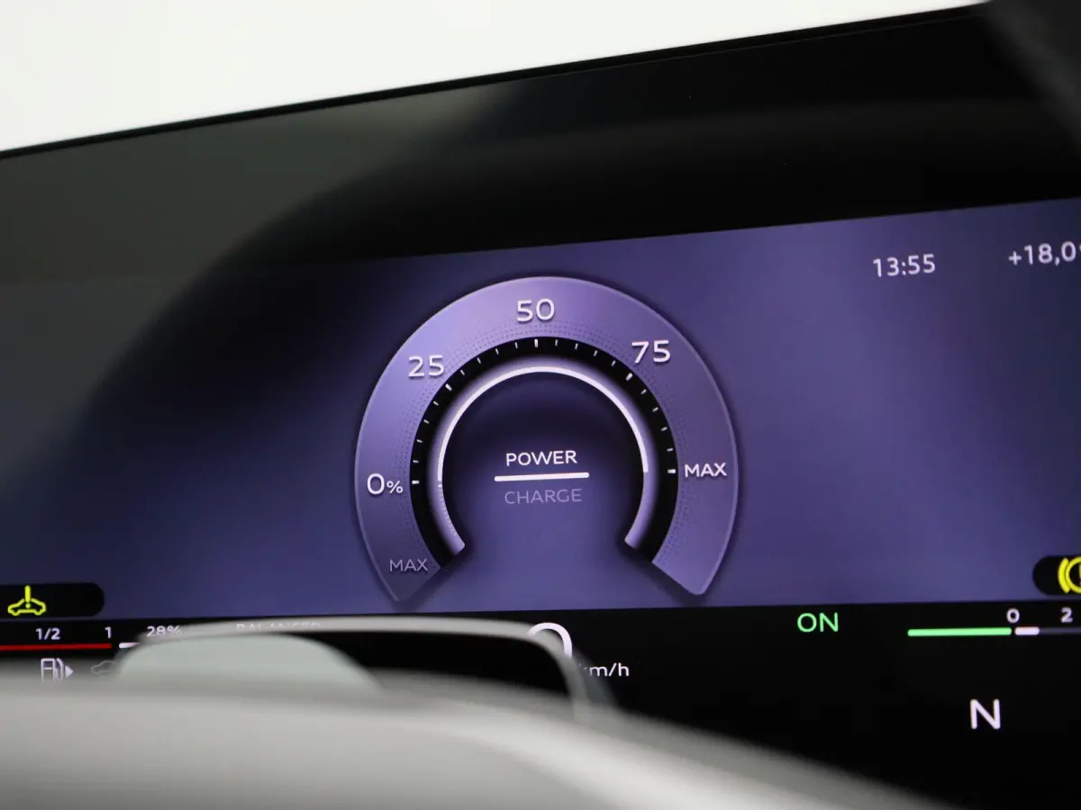 2.0 TFSI e-hybrid quattro S edition Competition Navigatie | Panorama Glasdak | Trekhaak | 21" Lm Velgen | Stoelventilatie | B&O | Airco