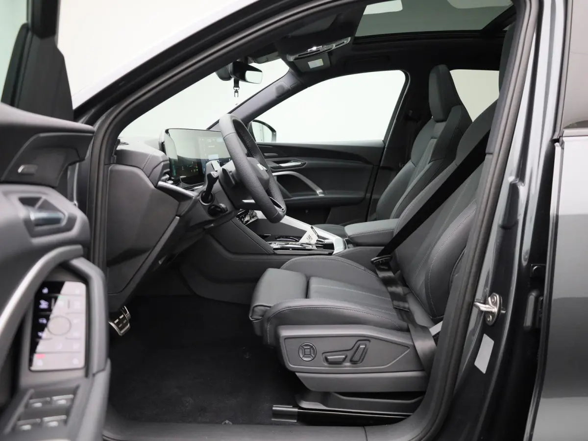 2.0 TFSI e-hybrid quattro S edition Competition Navigatie | Panorama Glasdak | Trekhaak | 21" Lm Velgen | Stoelventilatie | B&O | Airco