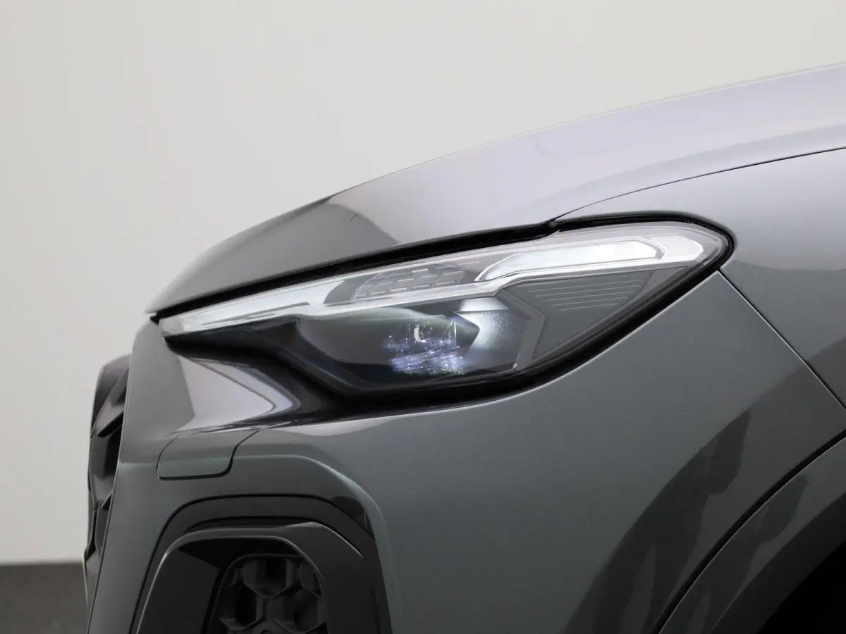 2.0 TFSI e-hybrid quattro S edition Competition Navigatie | Panorama Glasdak | Trekhaak | 21" Lm Velgen | Stoelventilatie | B&O | Airco