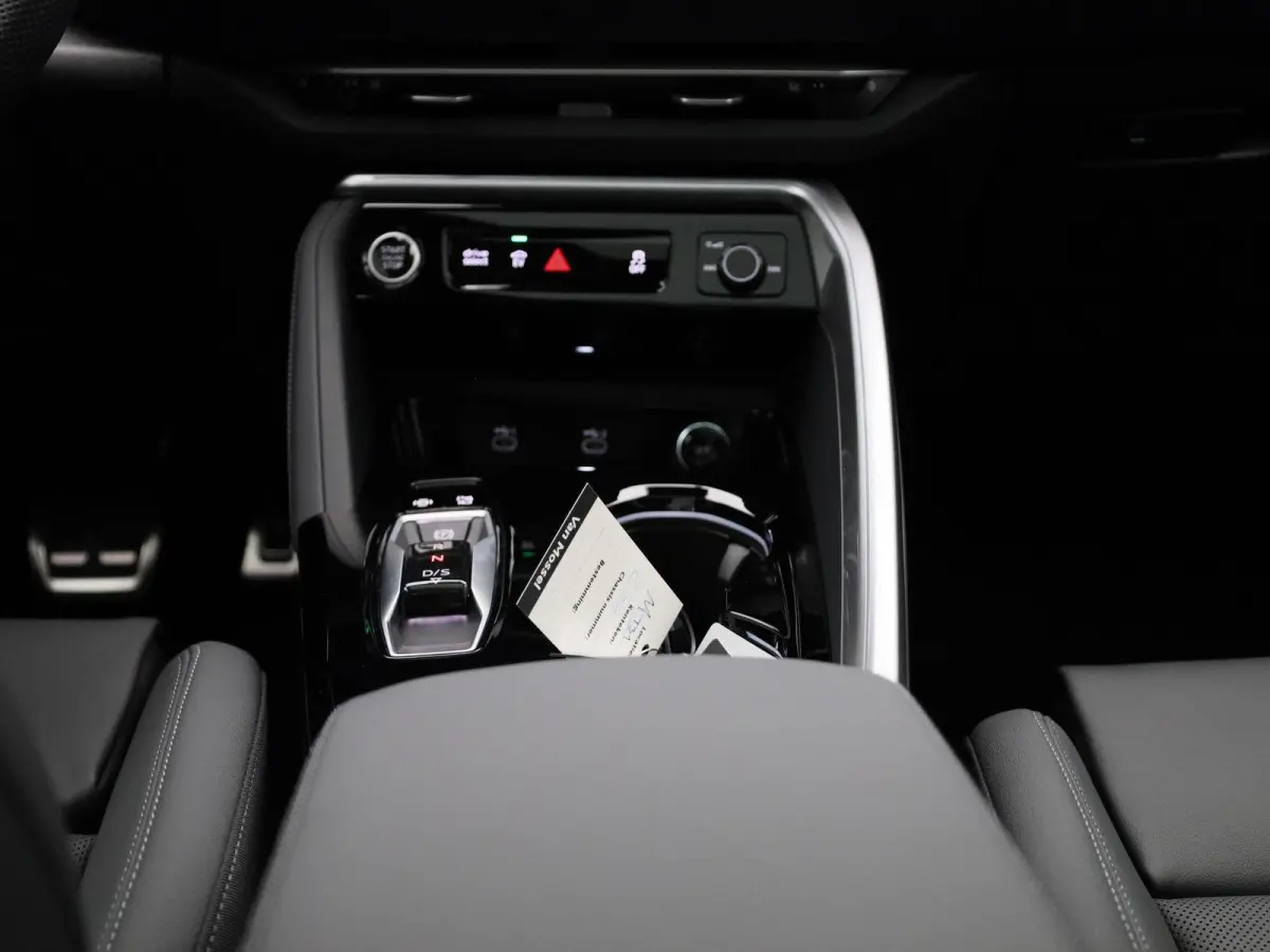 2.0 TFSI e-hybrid quattro S edition Competition Navigatie | Panorama Glasdak | Trekhaak | 21" Lm Velgen | Stoelventilatie | B&O | Airco