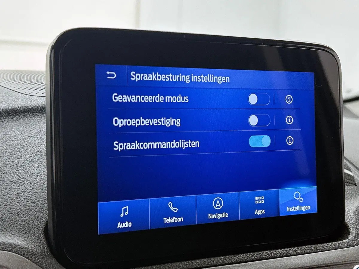 1.5 EcoBlue L2 Trend Automaat Navigatie Airco Parkeersensoren Cruise Control 3Zits Camera DAB+