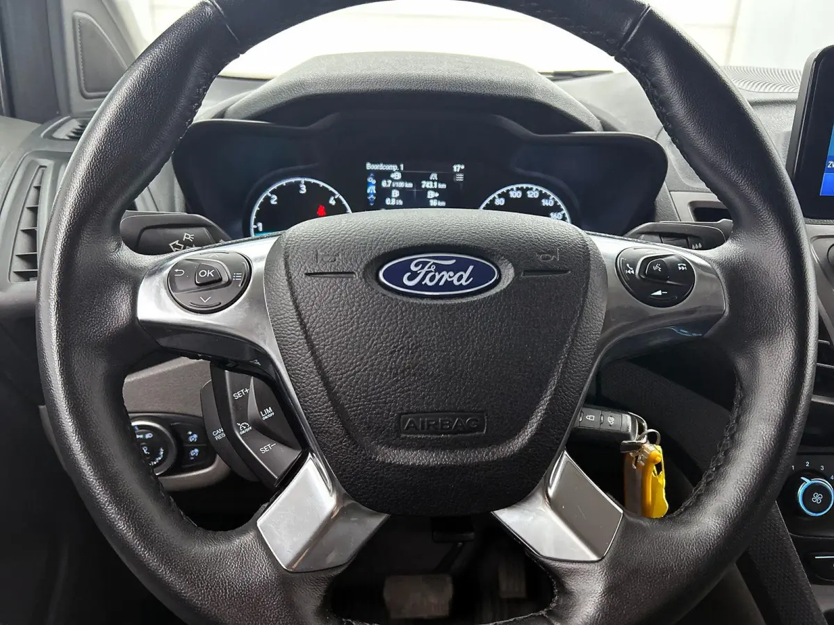 1.5 EcoBlue L2 Trend Automaat Navigatie Airco Parkeersensoren Cruise Control 3Zits Camera DAB+